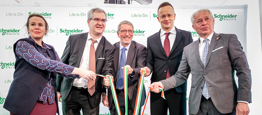 Schneider Electric investe 40 milhões de euros em nova fábrica inteligente na Hungria